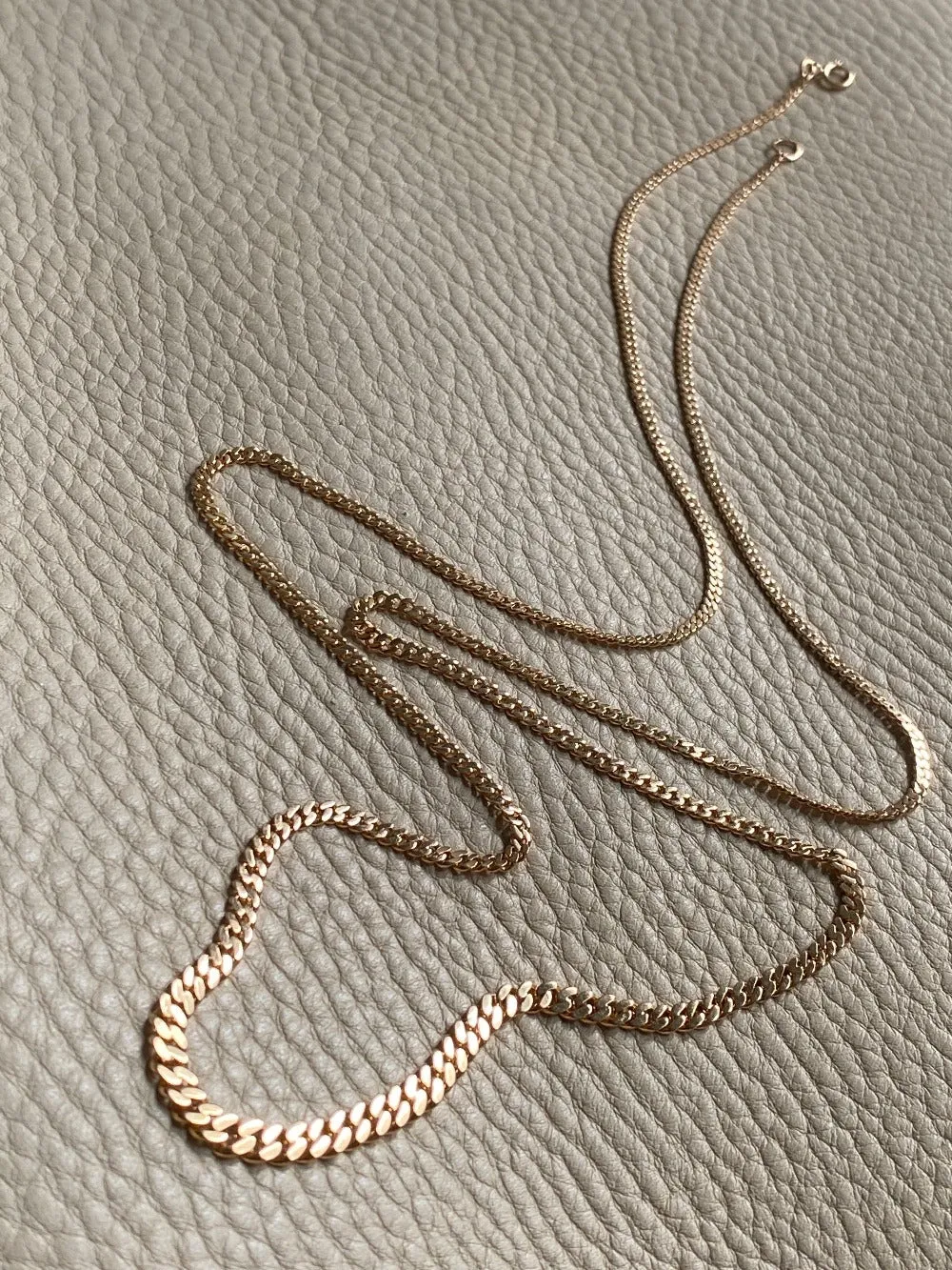 18k gold handmade vintage Swedish graduated curb link necklace - Stunning LONG 30 inch length - made 1957-1963