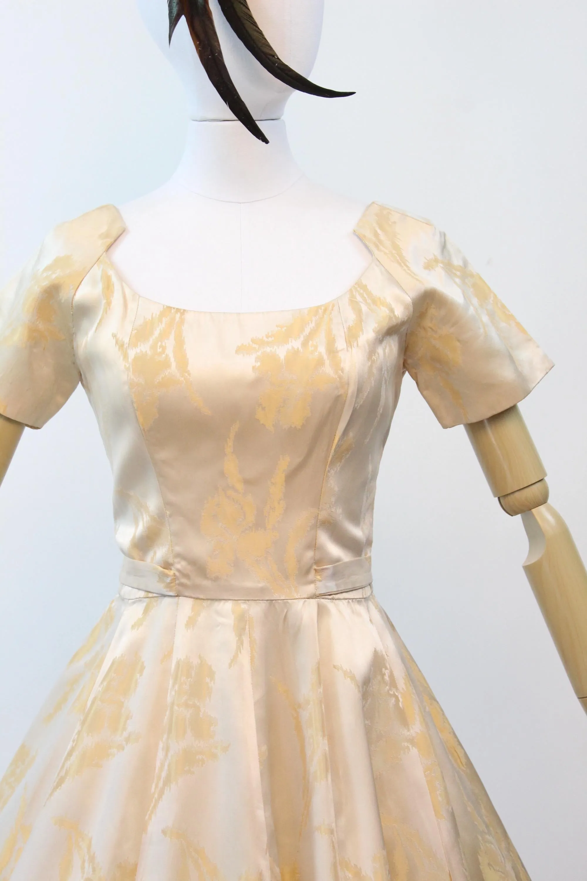 1950s SUZY PERETTE brocade gold dress small | new fall winter
