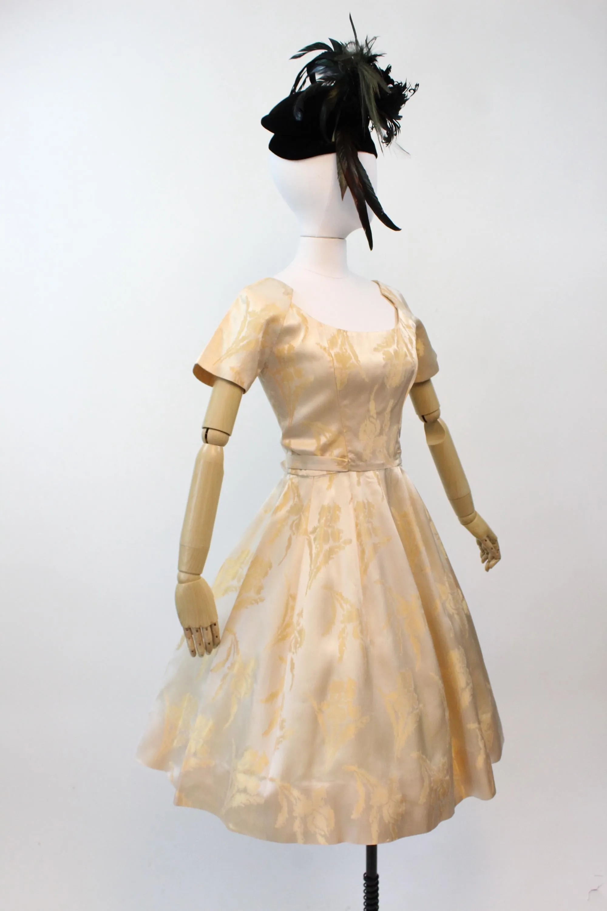 1950s SUZY PERETTE brocade gold dress small | new fall winter