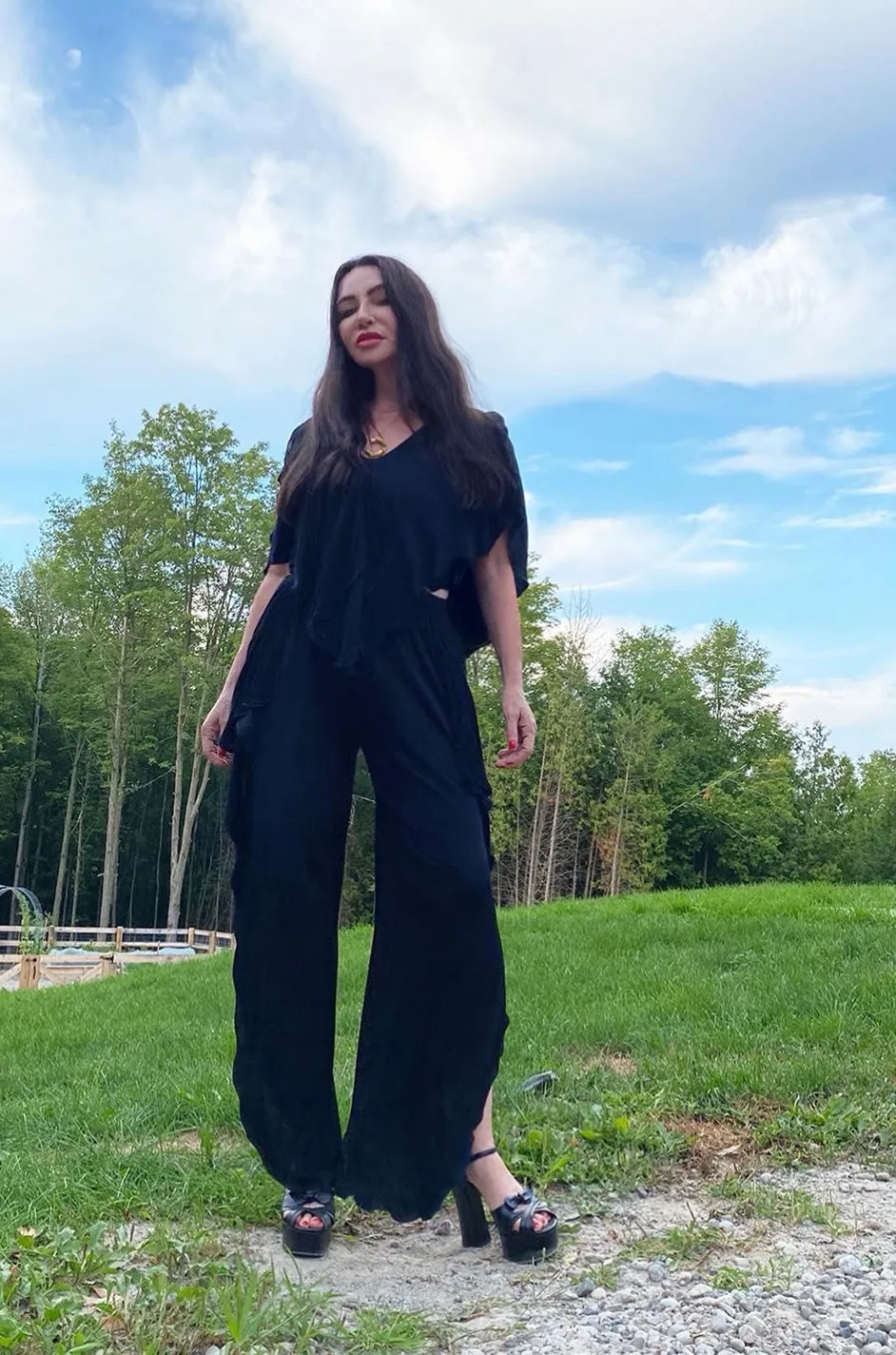 1970s Holly's Harp Black Jersey Ruffled Edge Pant & V Front Top Set