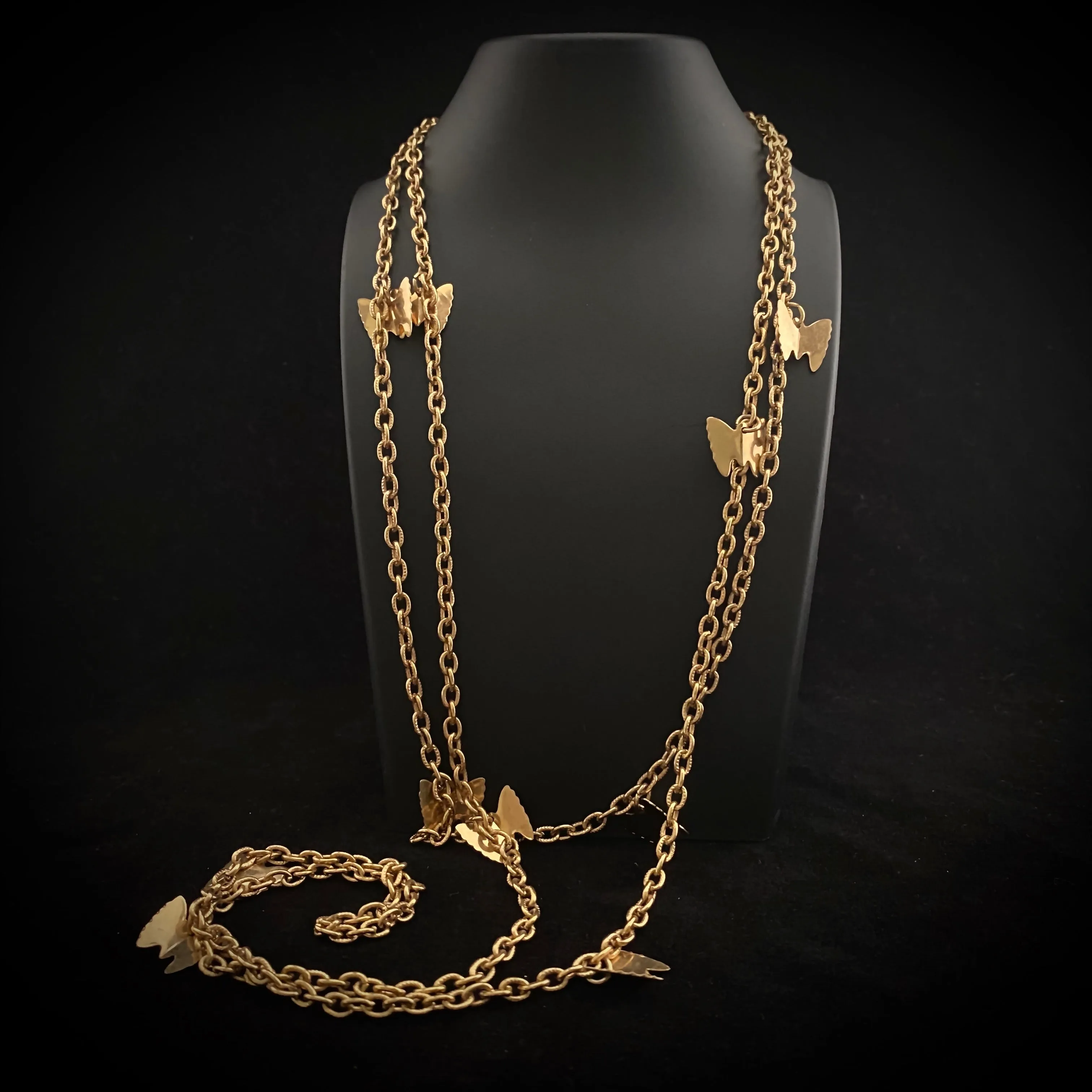 1977 Sarah Coventry Flutterbyes Necklace