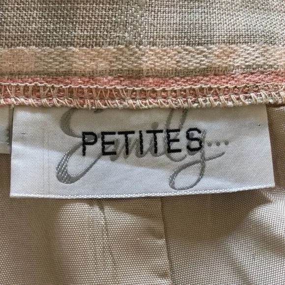 1980s tailored pencil skirt, plaid, fully lined, marked 8 but fits 2