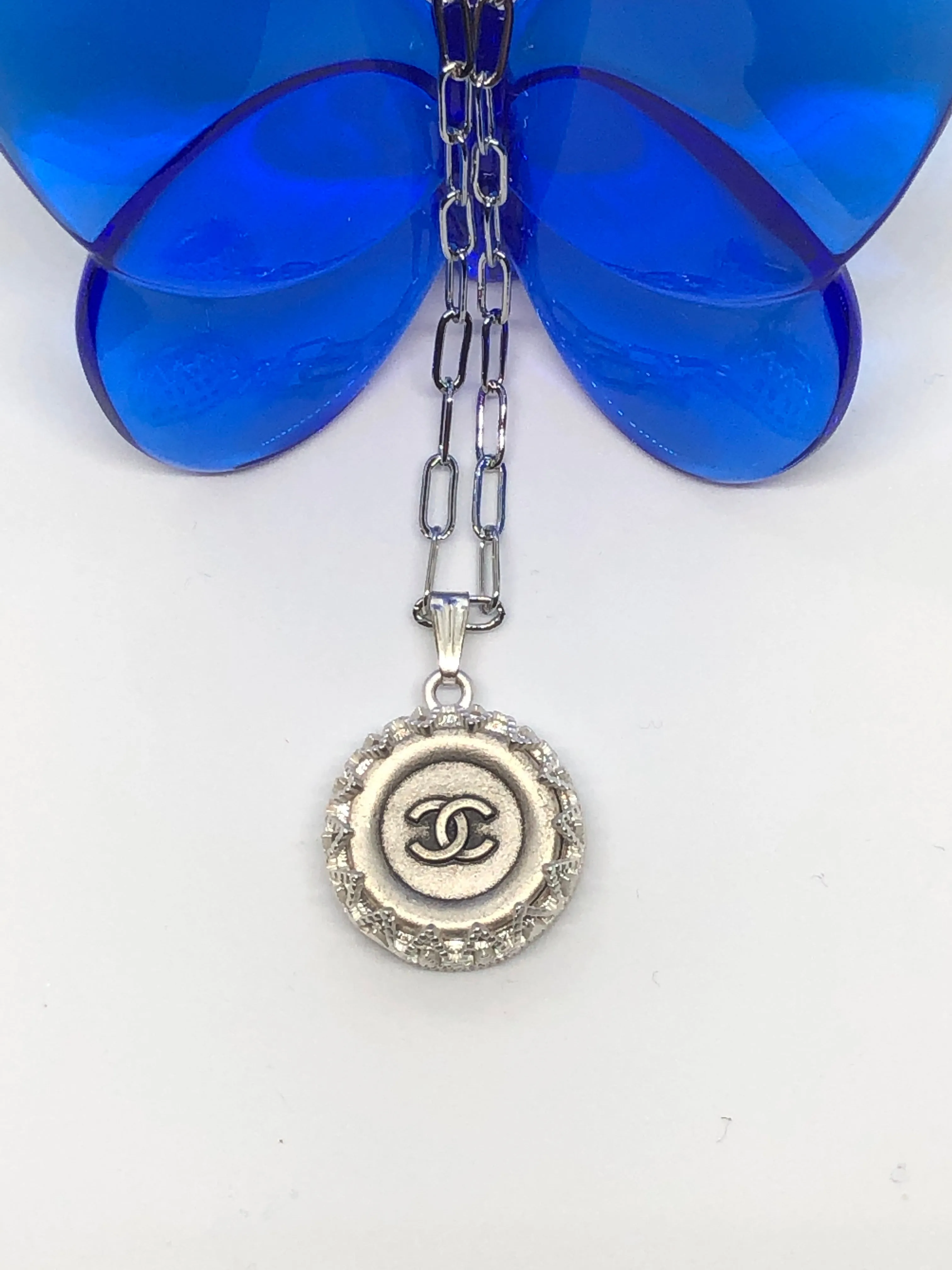 #228 Vintage Couture Necklace 23mm