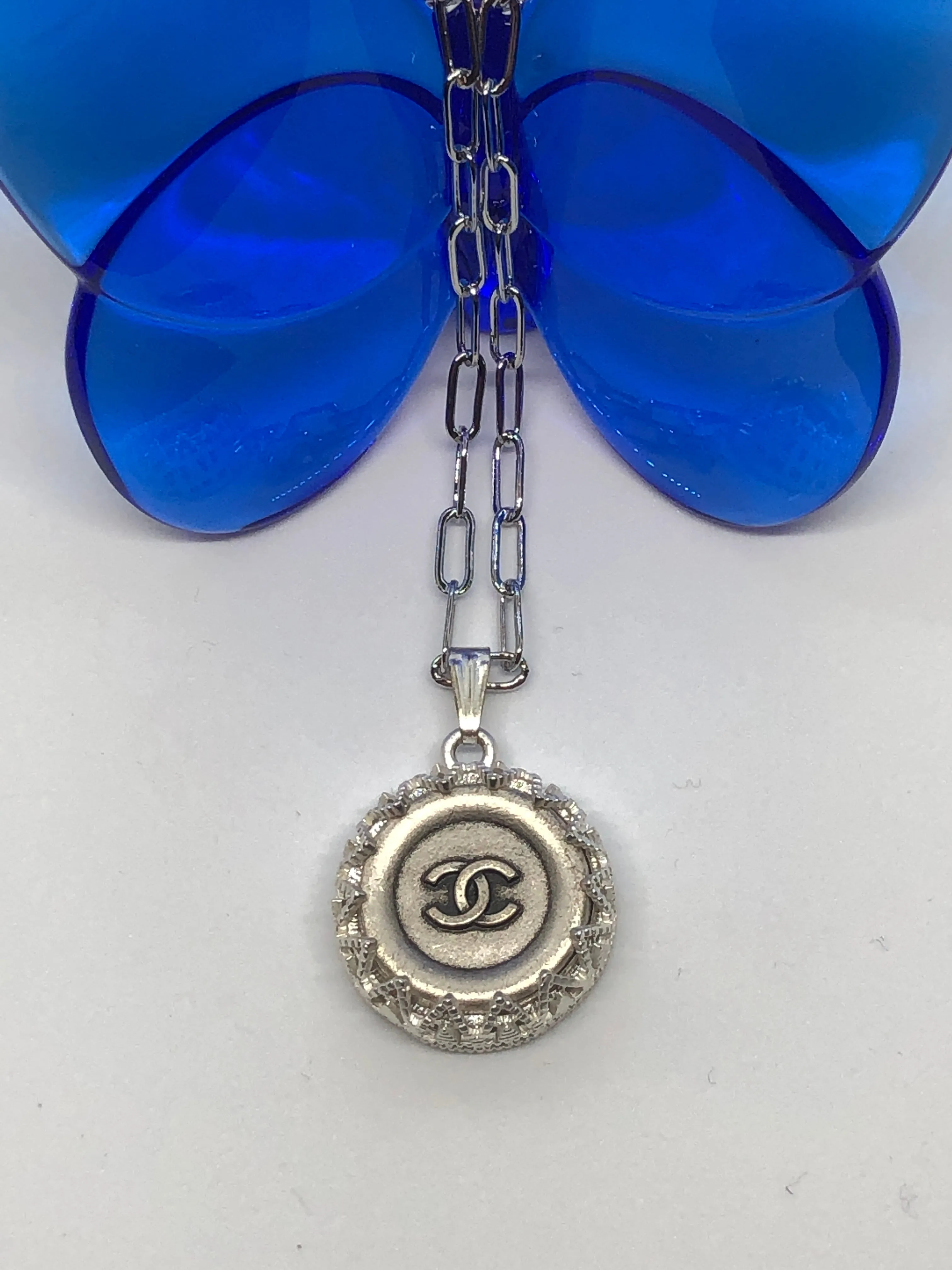 #228 Vintage Couture Necklace 23mm
