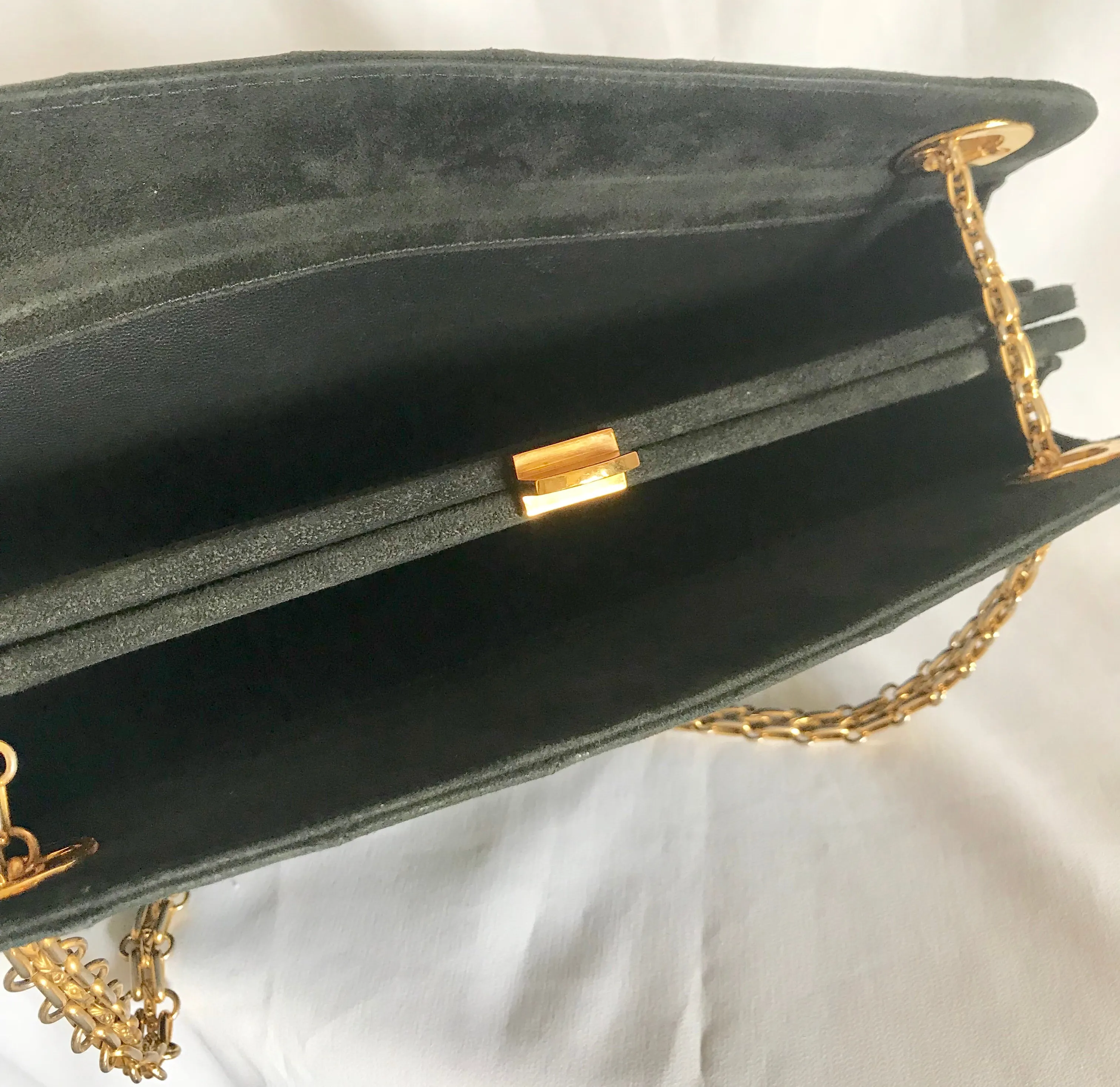 70's, 80's Vintage CHANEL genuine black suede leather kiss lock closure shoulder bag with gold tone CC marks and skinny chains. Rare purse.