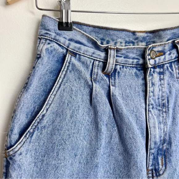 80s Bill Blass Front Pleat High Waisted Tapered Mom Jeans