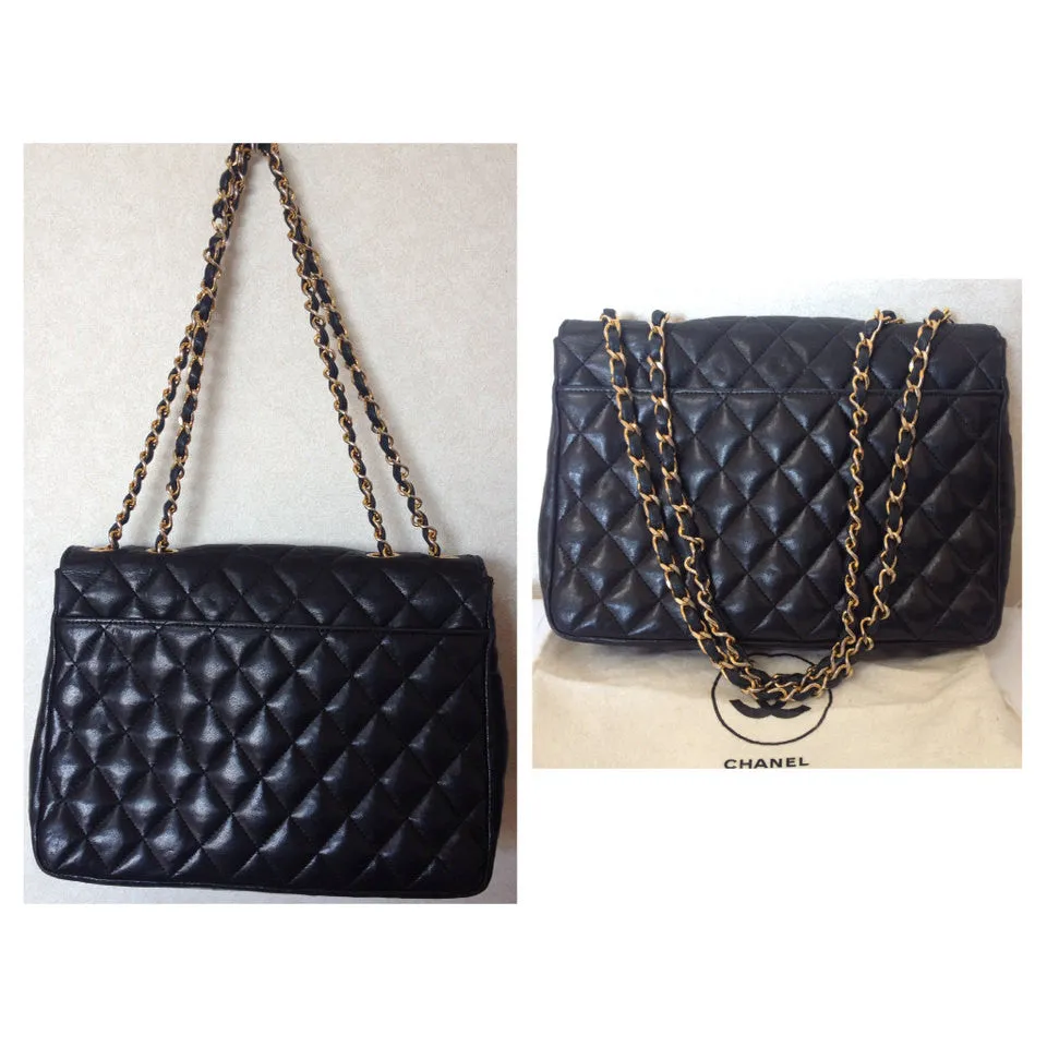 80's vintage CHANEL classic 2.55 black lambskin double chain shoulder bag with golden CC closure. Perfect daily use bag
