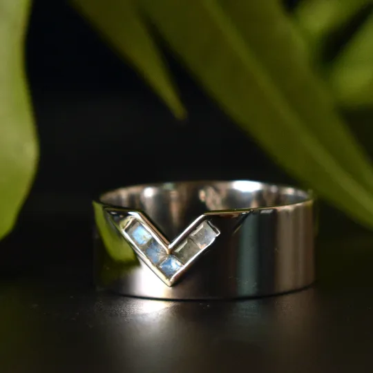 8mm Solid Gold His Wedding Band with Labradorite Set in V Cut