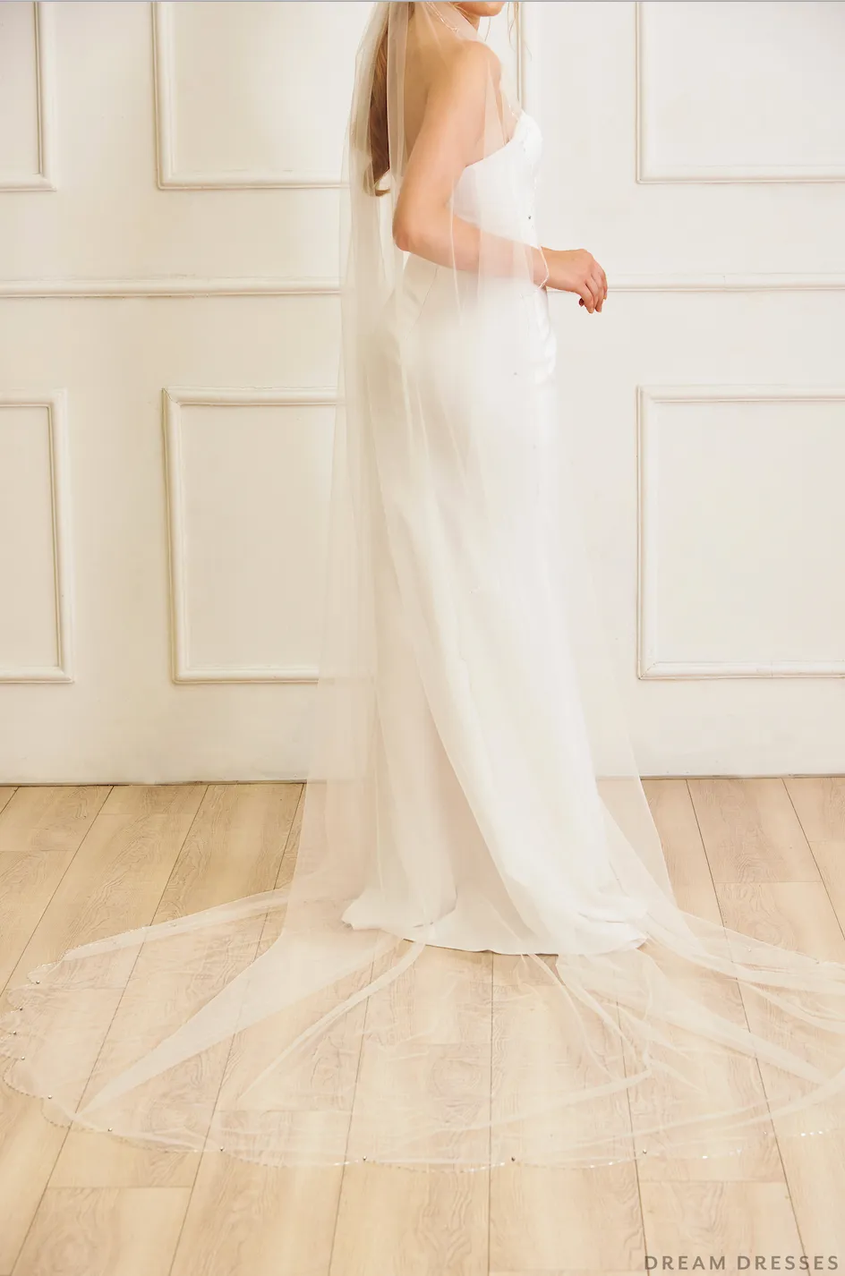 Beaded Scallop Veil with Crystals (#Emely)