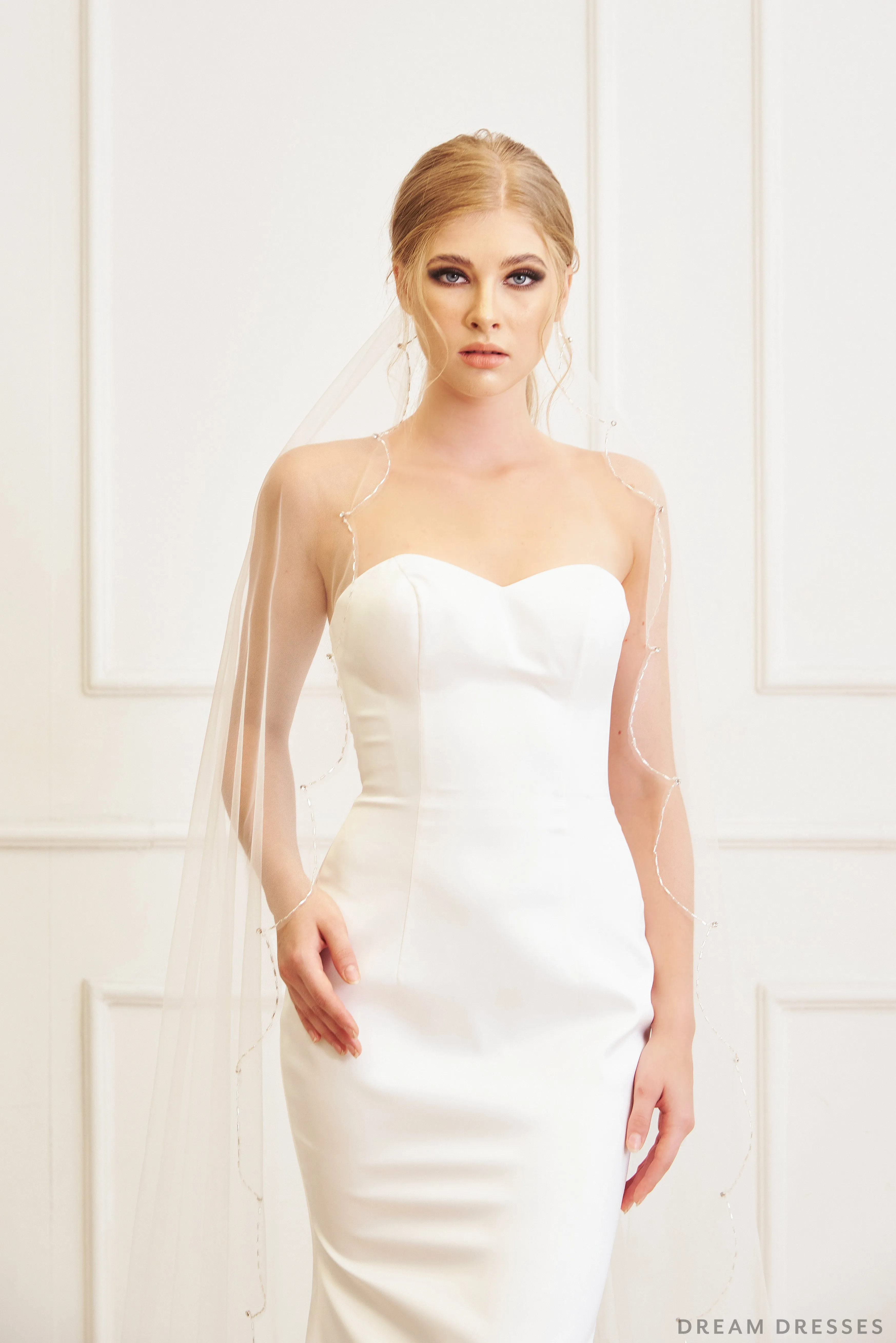 Beaded Scallop Veil with Crystals (#Emely)