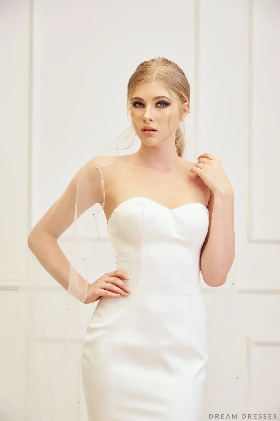 Beaded Scallop Veil with Crystals (#Emely)