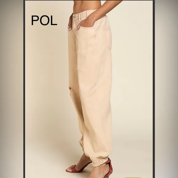 BPB12⭐️POL olayful tan distressed joggers w/elastic waist perfect 4 weekend fun!
