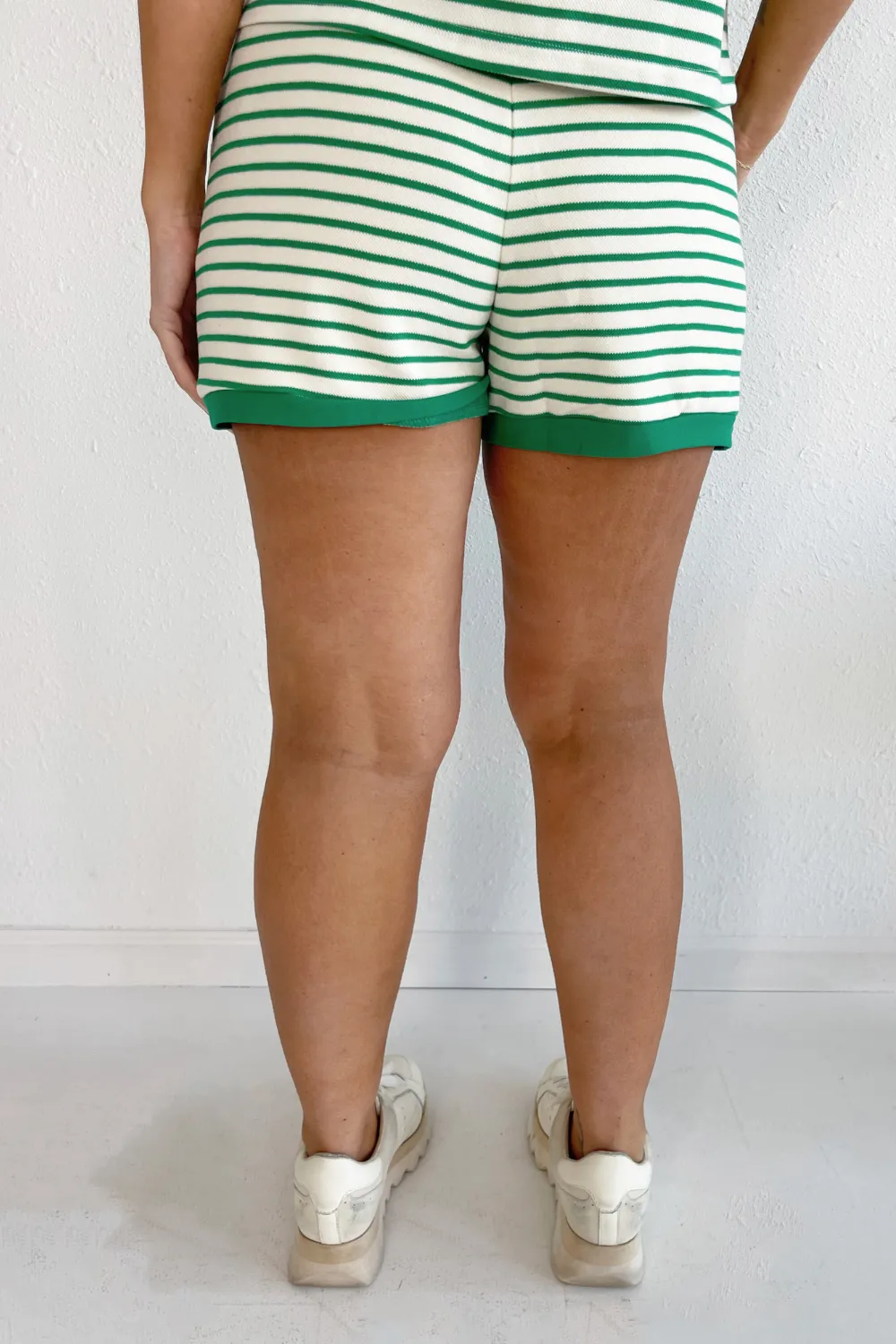 Elastic Waist Contrast Rib Striped Knit Short