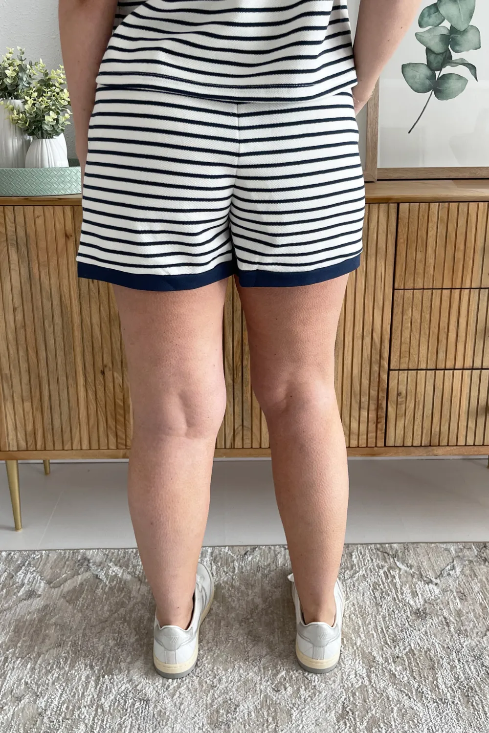 Elastic Waist Contrast Rib Striped Knit Short