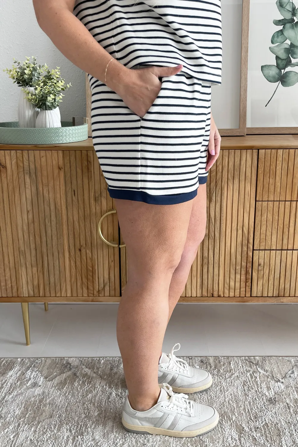 Elastic Waist Contrast Rib Striped Knit Short