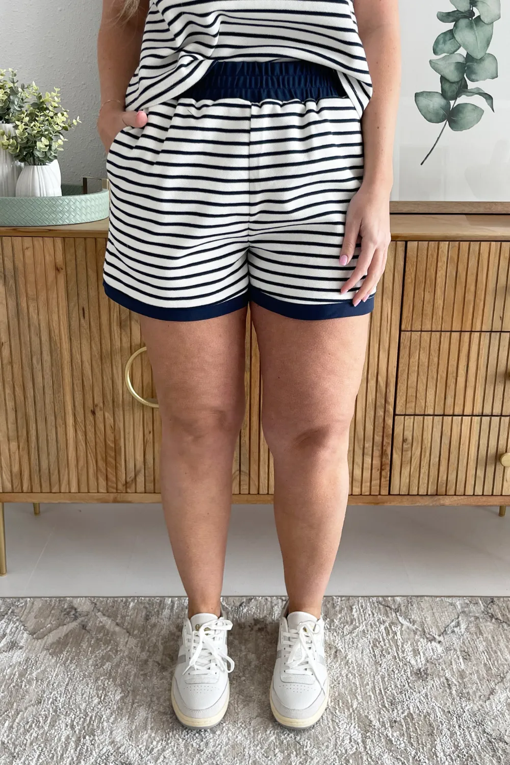 Elastic Waist Contrast Rib Striped Knit Short