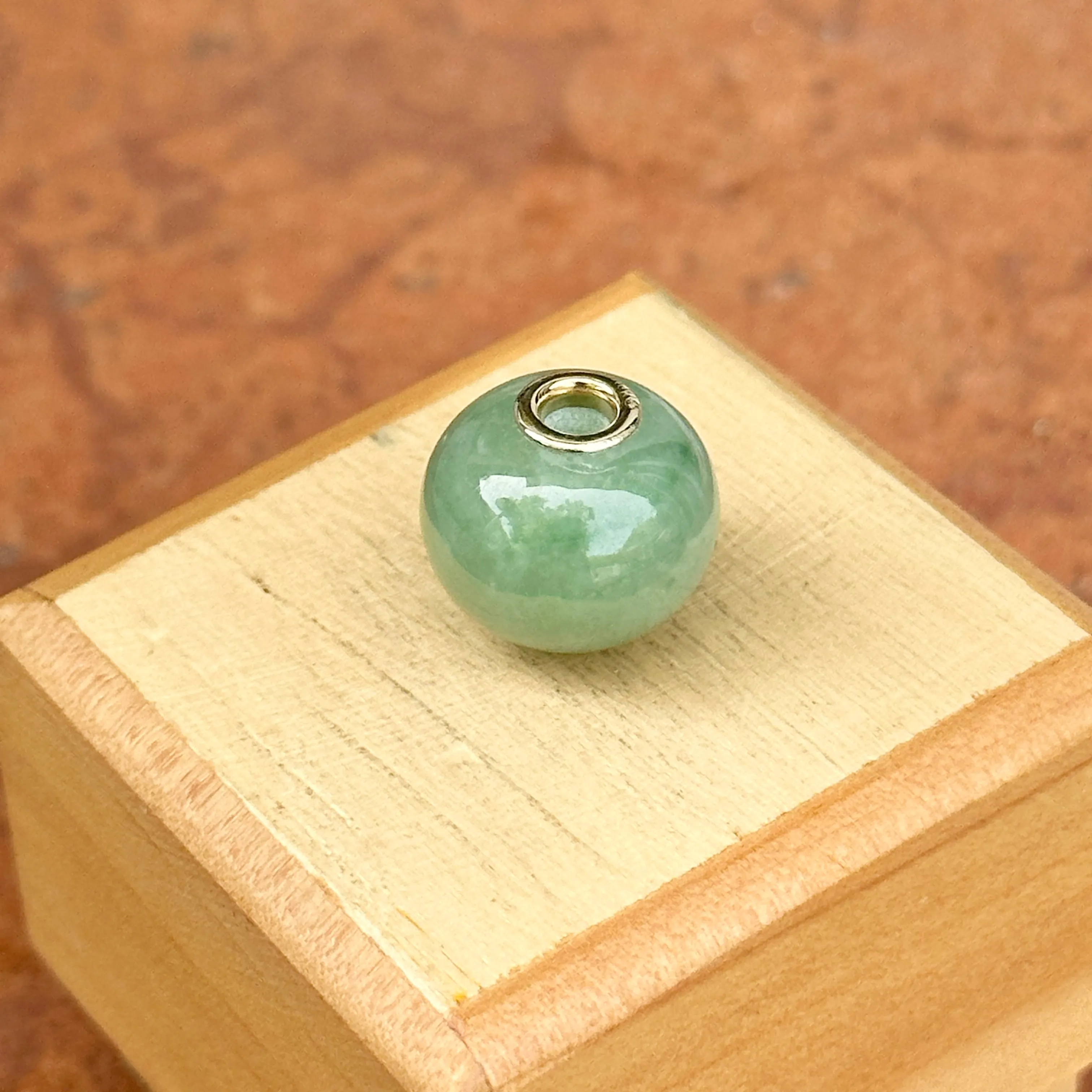 Estate 14KT Yellow Gold Round Jade Ball Bead Pendant Slide