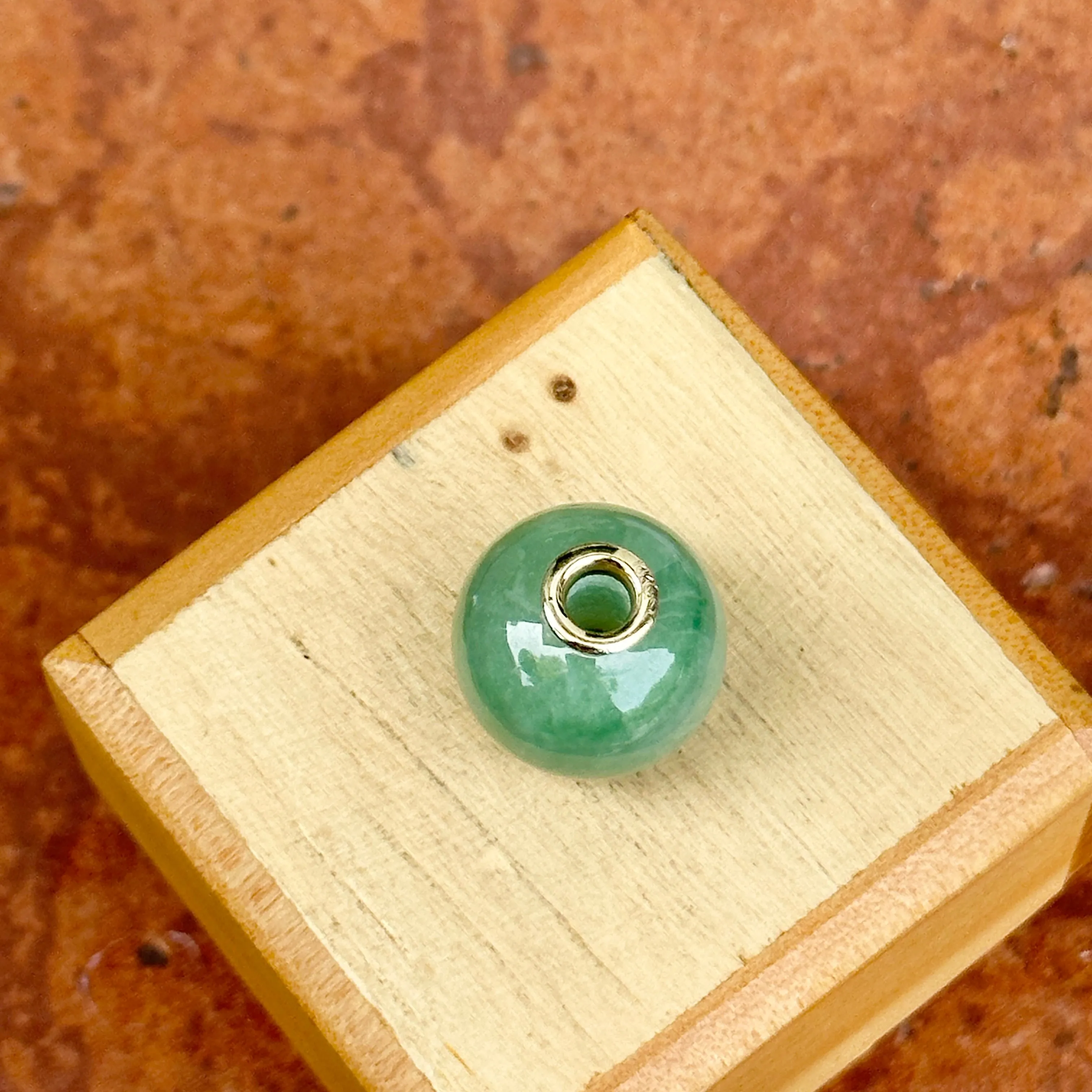 Estate 14KT Yellow Gold Round Jade Ball Bead Pendant Slide