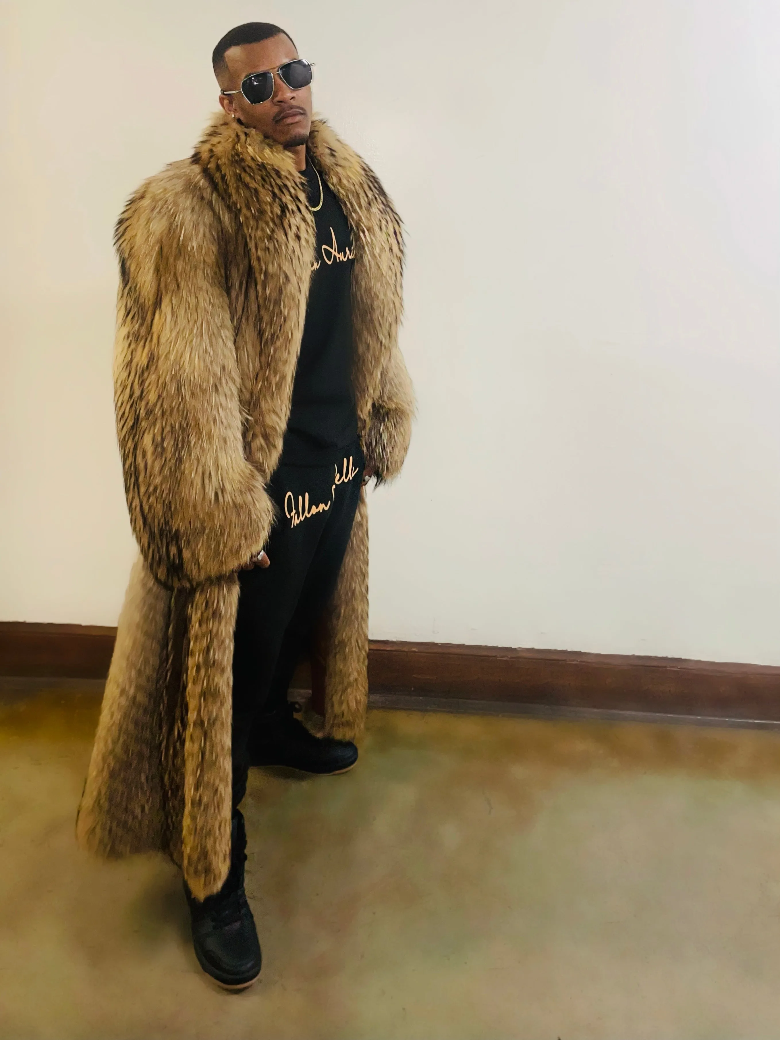 Fallon Aurielle Damage Racoon Fur Coat (Brown)