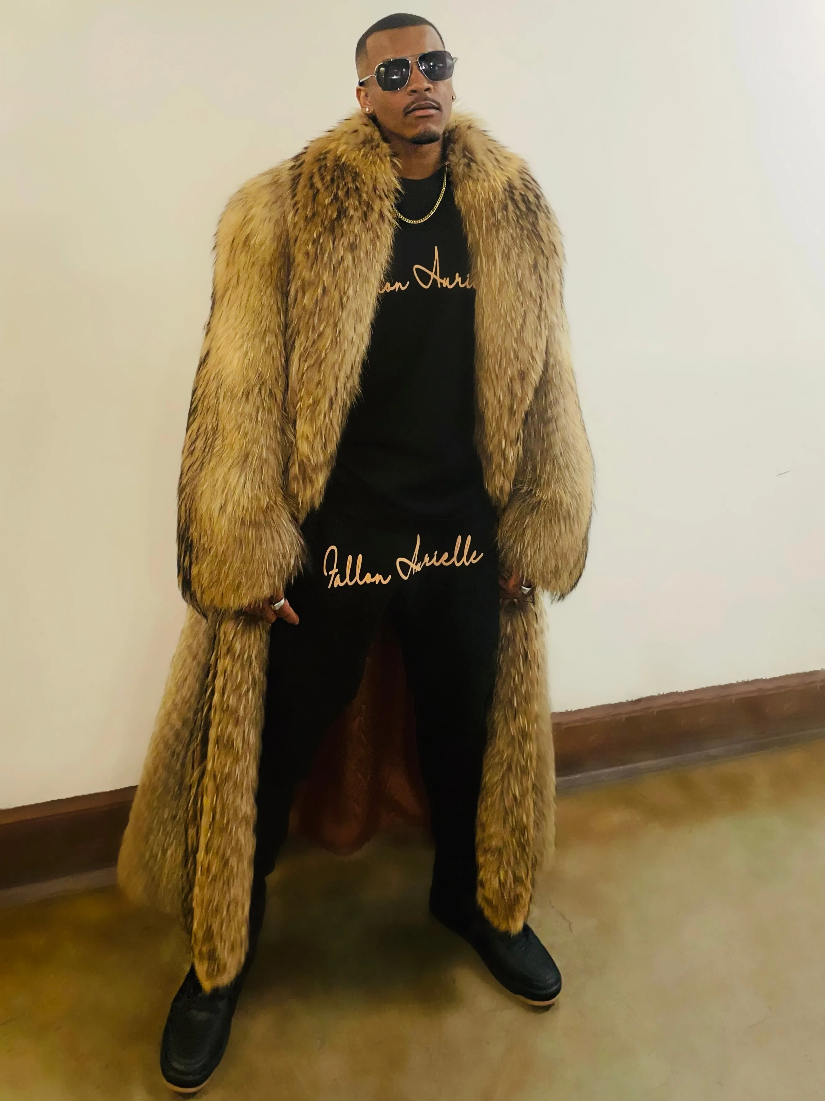 Fallon Aurielle Damage Racoon Fur Coat (Brown)