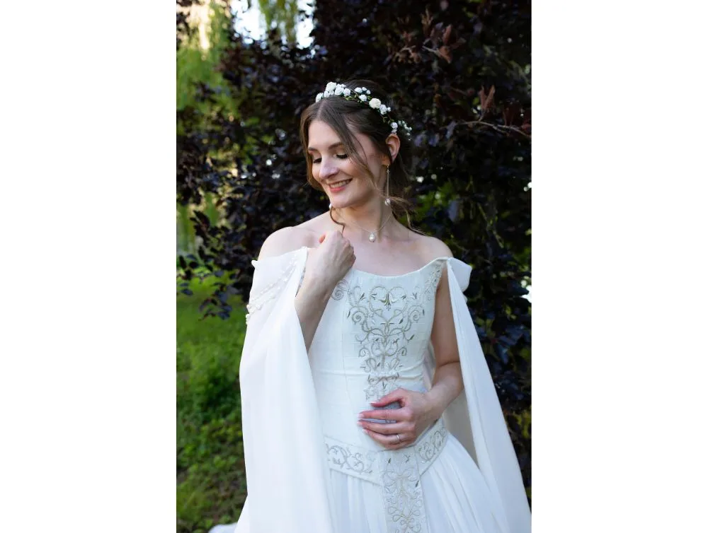 Fantasy silk wedding dress
