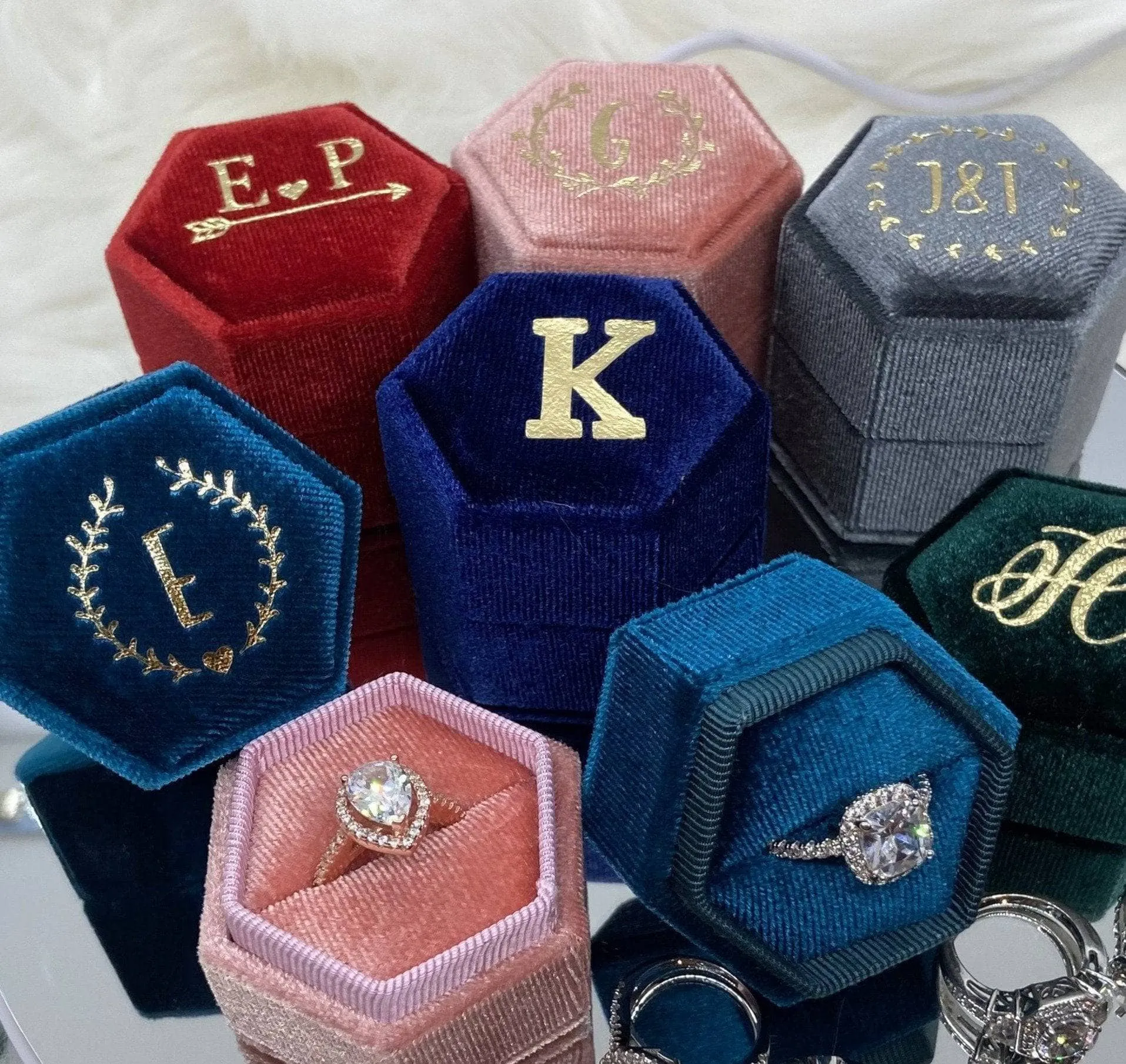 Flamingo Single Slot Hexagon Velvet Ring Box
