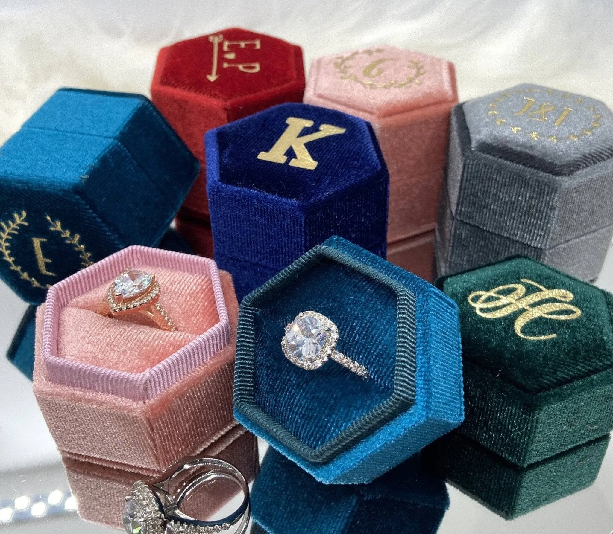 Flamingo Single Slot Hexagon Velvet Ring Box