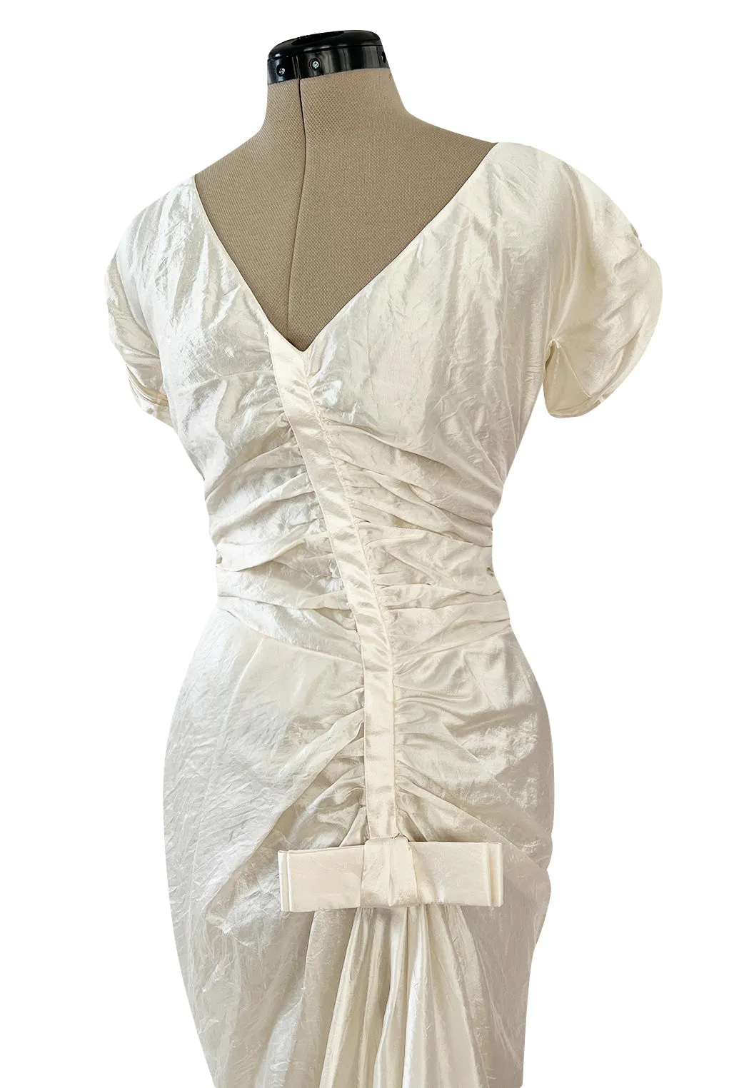 Incredible Spring 2006 Christian Dior by John Galliano Textured Ivory Silk Hourglass Dress