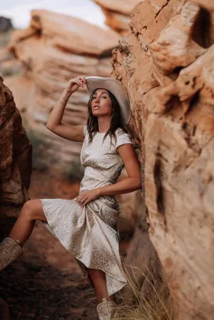 Indie Midi Dress in Gold