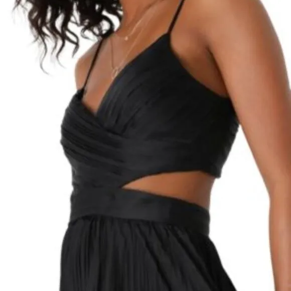 Lulus Got the Glam Black Pleated Cutout Maxi Dress in Black – Size Large