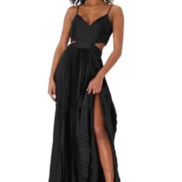 Lulus Got the Glam Black Pleated Cutout Maxi Dress in Black – Size Large