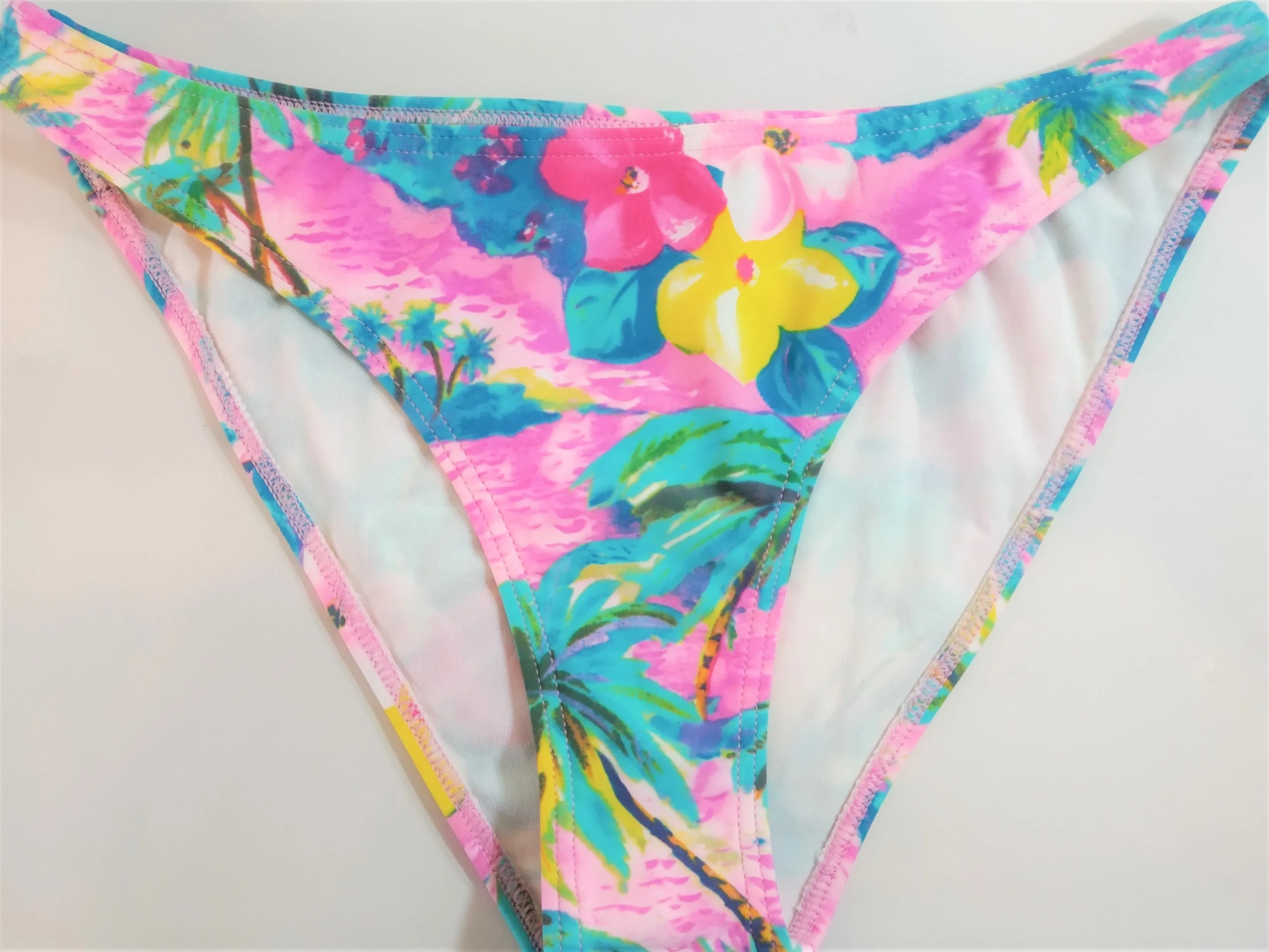 Pink Island regular bottom