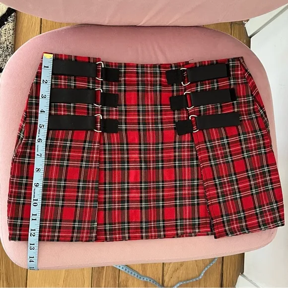 Red plaid ‘Virgo’ skirt with buckle detail