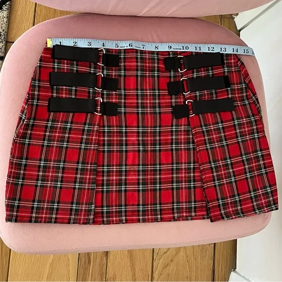 Red plaid ‘Virgo’ skirt with buckle detail