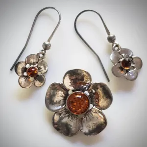 Silver Flower Pendant with Small Earrings Jewelry Set
