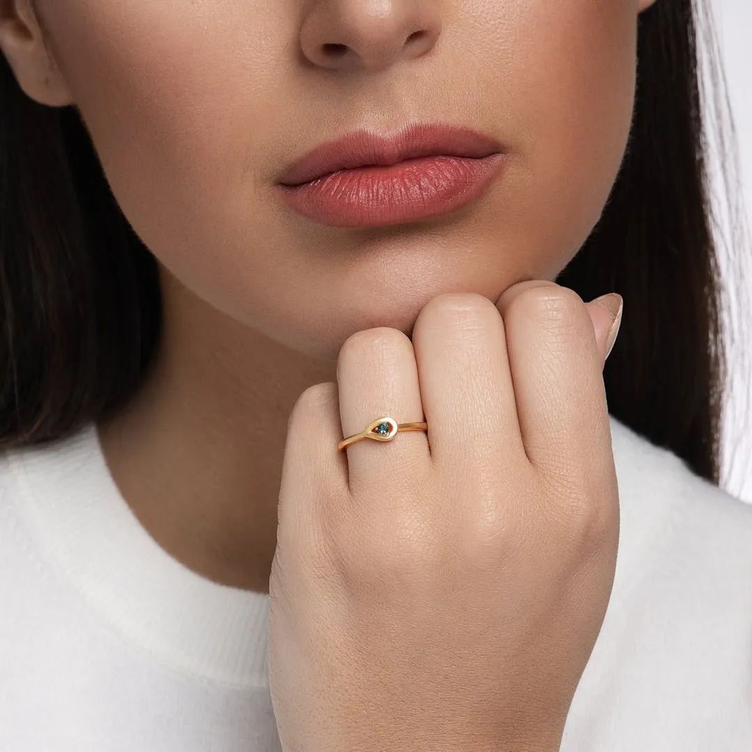 Single Dewdrop Alexandrite Ring