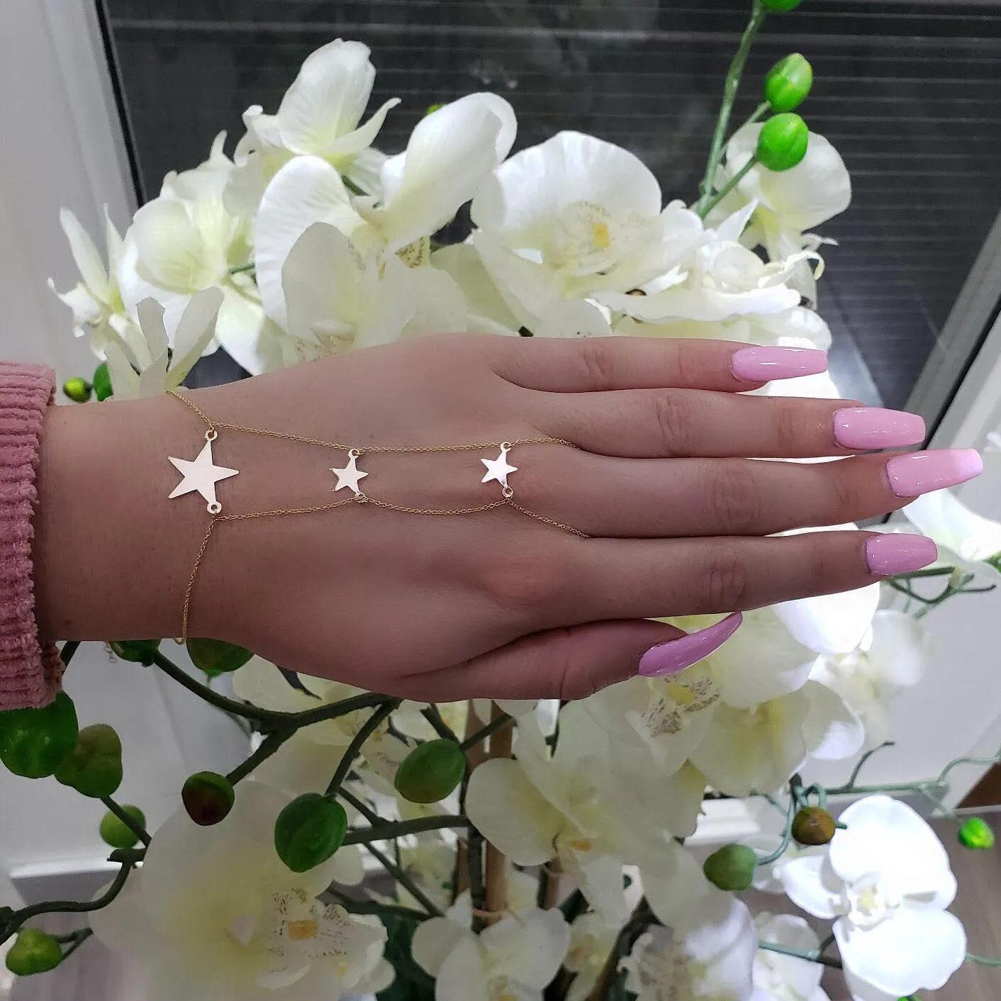 Star Hand Chain