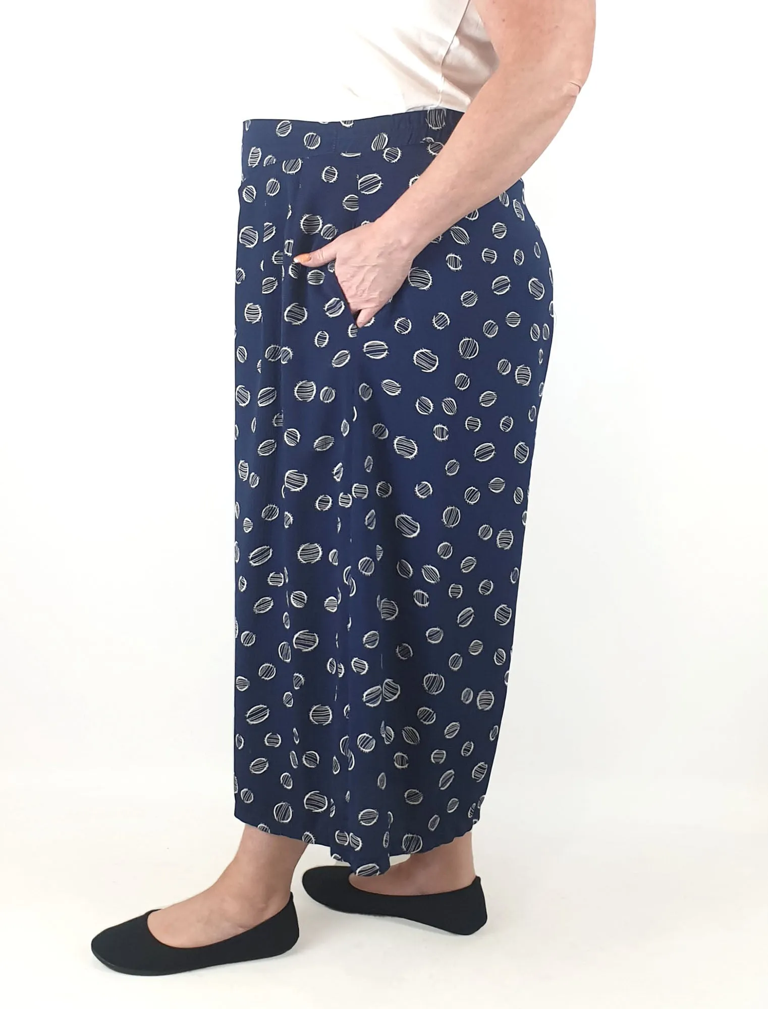 The Exceptional Clothing Company vintage navy culottes size 16