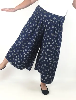 The Exceptional Clothing Company vintage navy culottes size 16