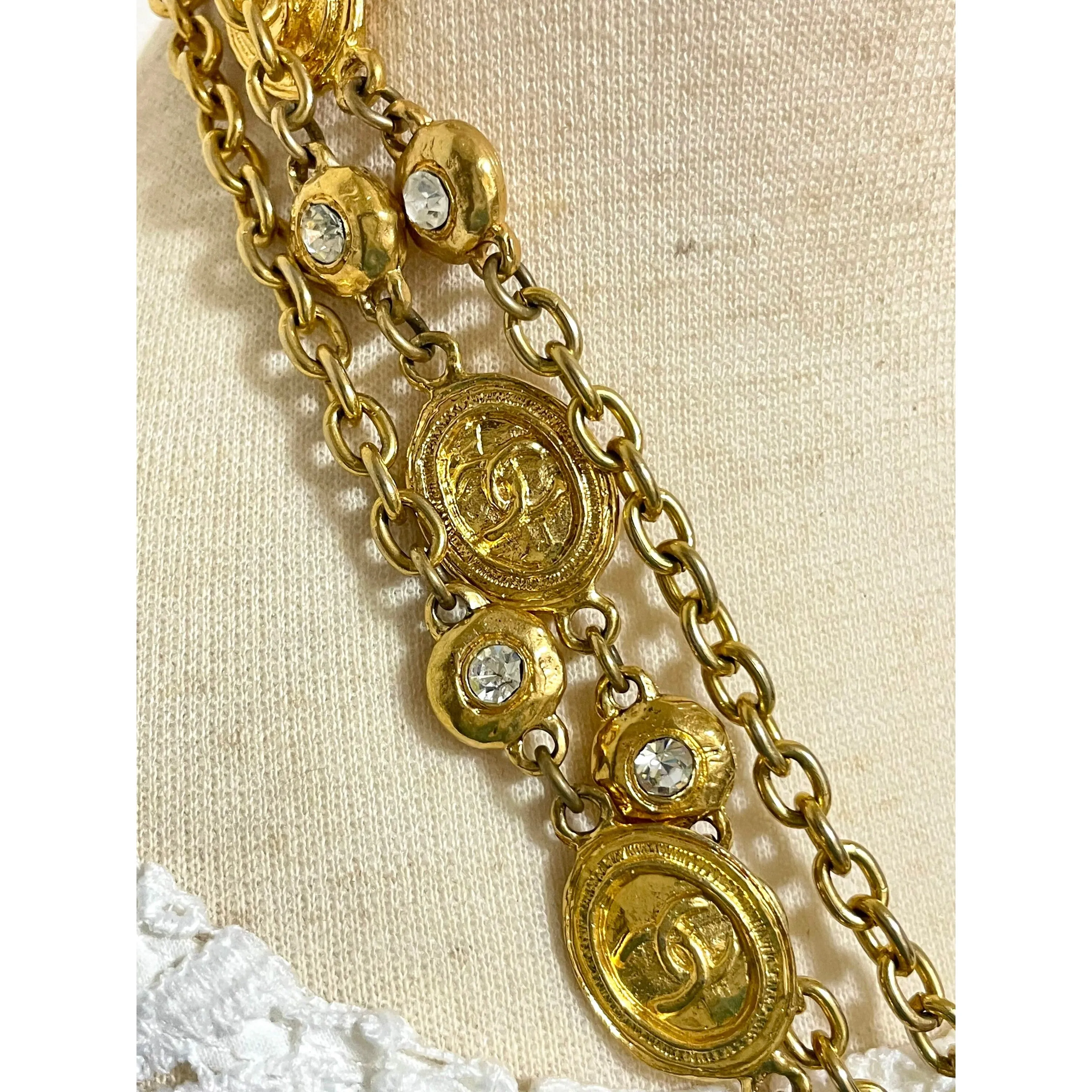 Vintage CHANEL chain and crystal glass necklace with medal CC mark charms. Can wear in double and triple. 0411211