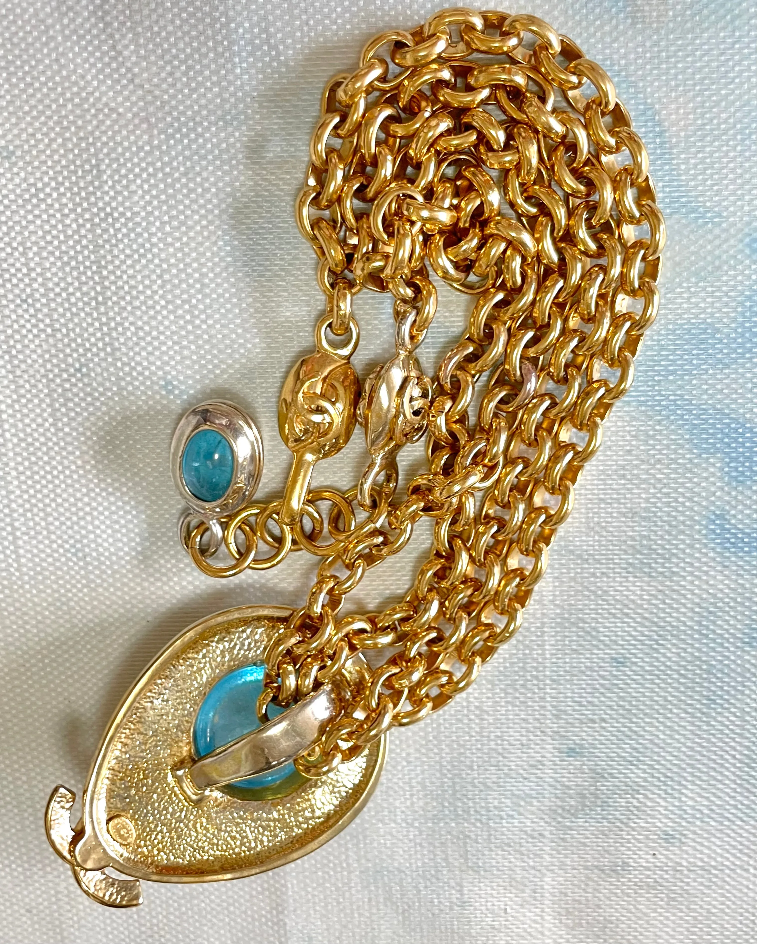 Vintage CHANEL statement necklace with gripoix blue stone and CC mark top. Double chain necklace. 0407282