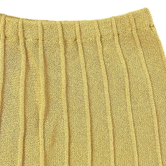 Vintage Fine Knit Skirt Size Medium 29-30&quot; Elastic Waist 1970s Ribbed A-Line