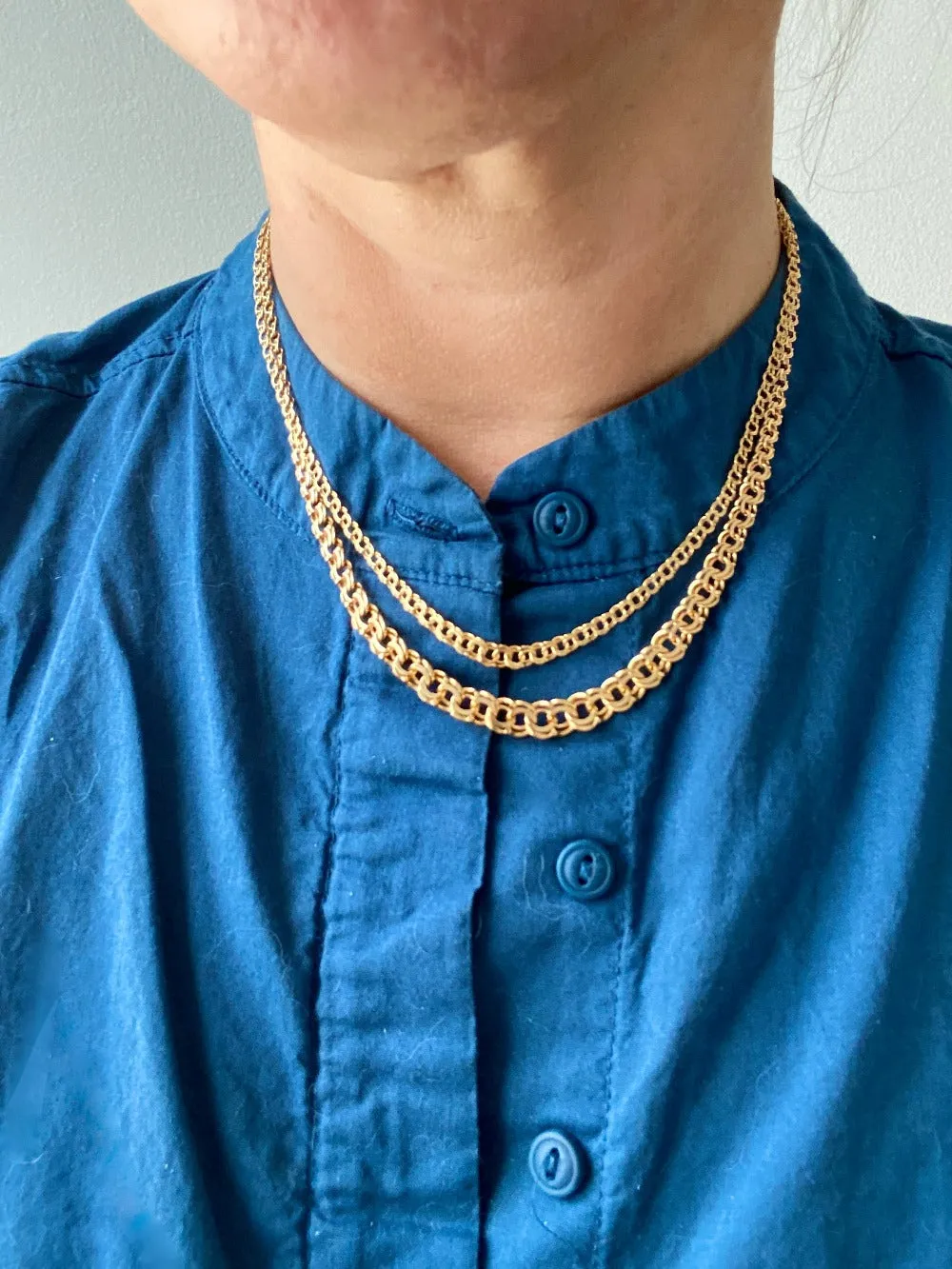 Vintage Graduated double link chain necklace in solid 18k Gold! 16.5 inch length