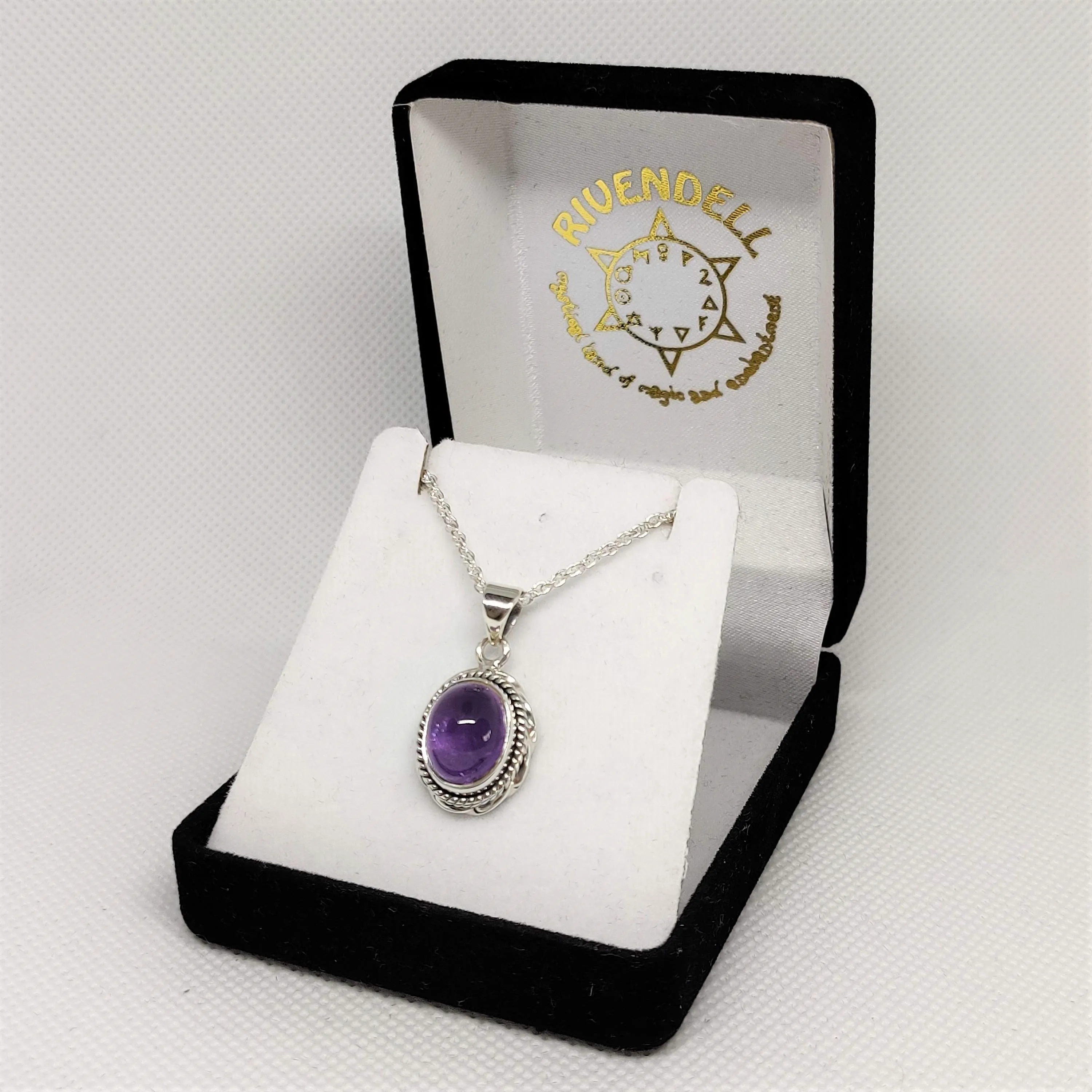 Vintage Oval Amethyst 925 Sterling Silver Pendant
