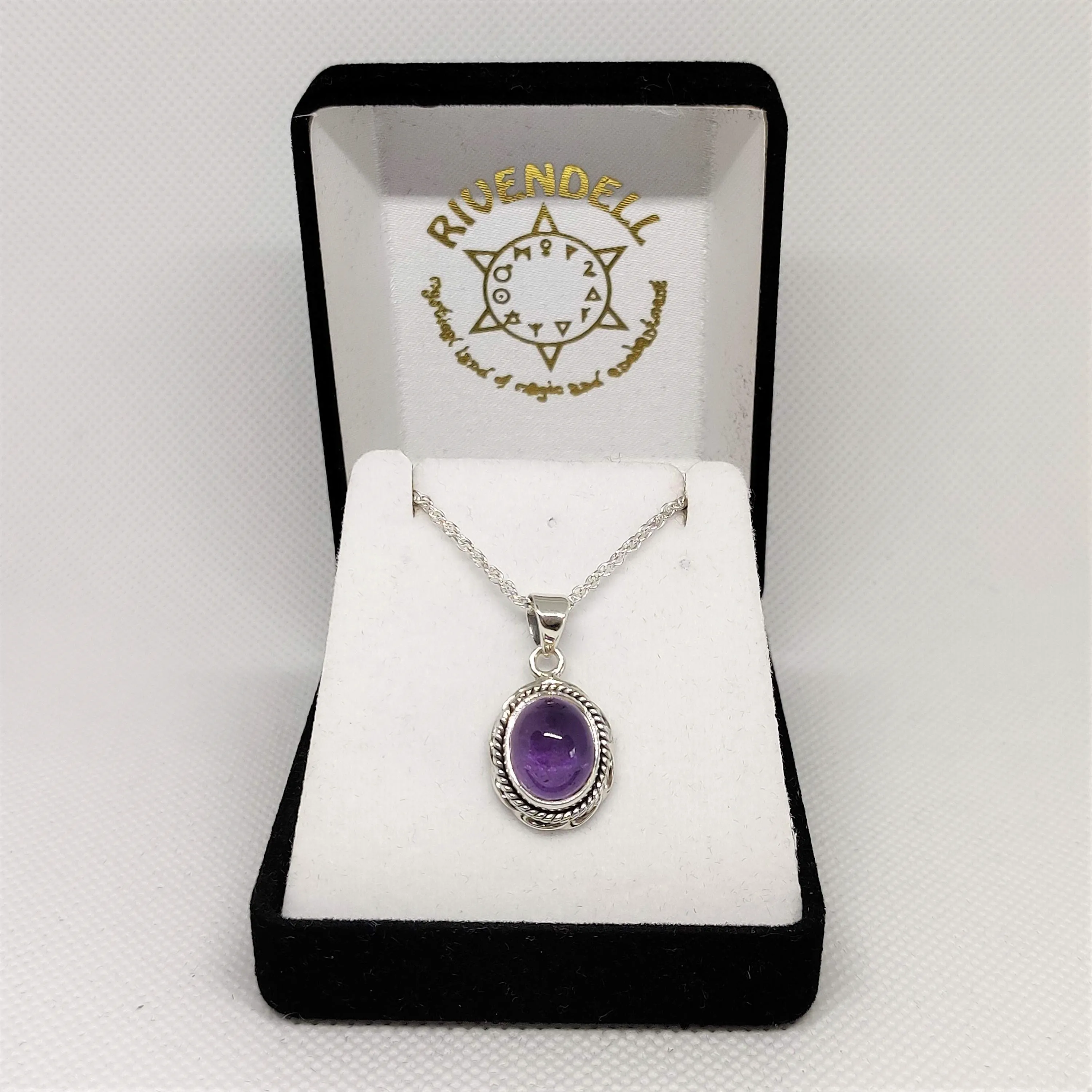 Vintage Oval Amethyst 925 Sterling Silver Pendant