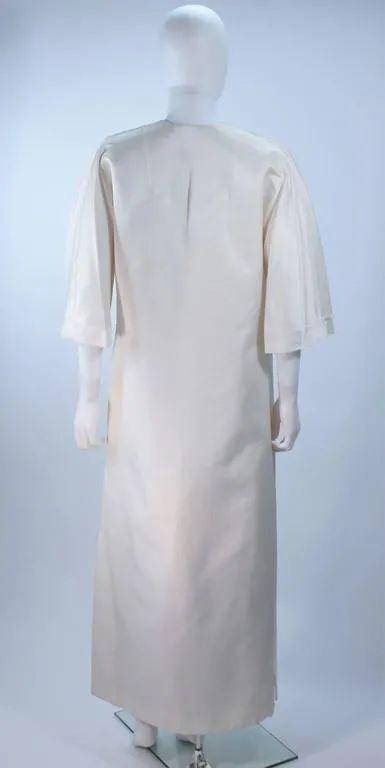 VINTAGE Satin Opera Coat with Daisy Applique Gown Size 6