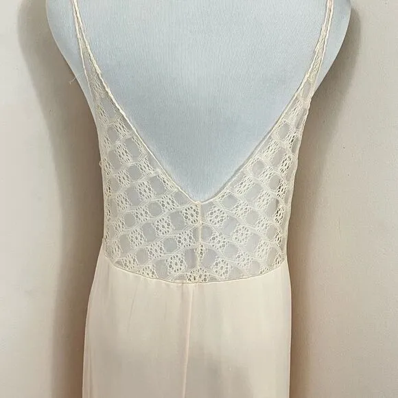 Vintage 70’s Peach Nylon &amp; Lace Maxi NightGown Plunging Neckline L