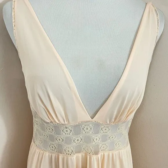 Vintage 70’s Peach Nylon &amp; Lace Maxi NightGown Plunging Neckline L