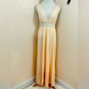 Vintage 70’s Peach Nylon &amp; Lace Maxi NightGown Plunging Neckline L
