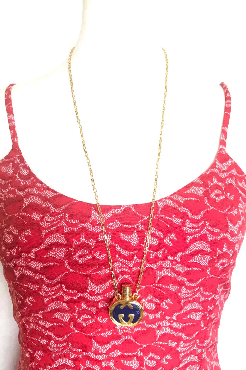 W2 80’s vintage Gucci golden chain long necklace with navy motif perfume bottle. Rare Gucci vintage jewelry. 050527ya1